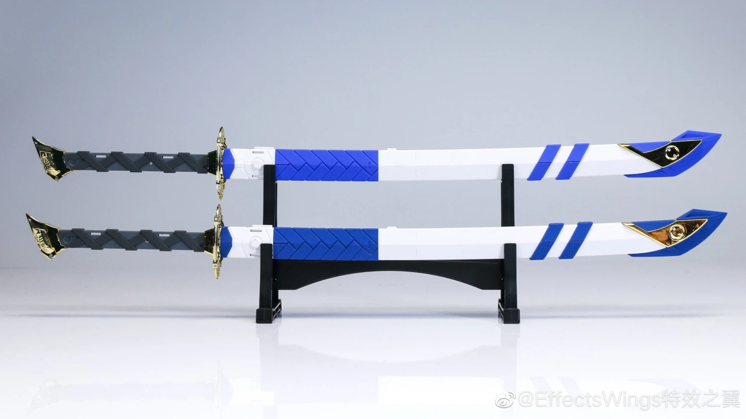 Effect Wings 1/60 Red Astray Katana Model Set X2 - Image 3