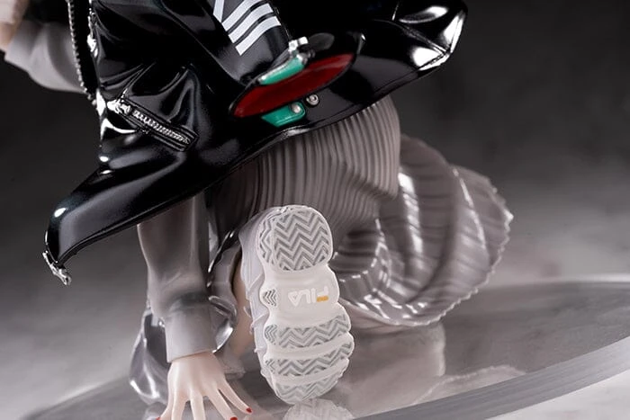 Rebuild Of Evangelion Mari Makinami Illustrious (Radio EVA Original Color Ver. Part 2) 1/7 Scale Figure - Image 6